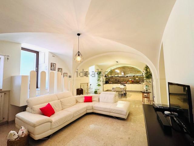 Villetta indipendente in vendita di 156 m² in Via Guglielmo Oberdan