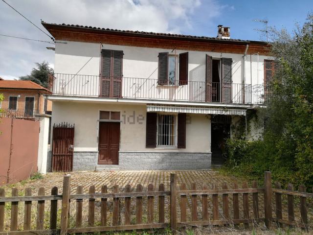 Villetta indipendente in vendita di 156 m² in Viale Dusio Comm. Piero, 20