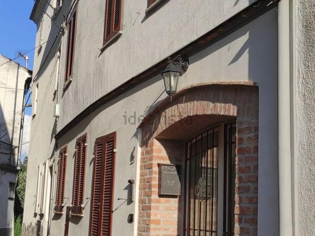 Villetta indipendente in vendita di 157 m² in Via Cantu