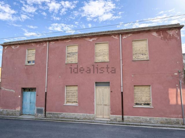 Villetta indipendente in vendita di 157 m² in Via Giuseppe Atzeni
