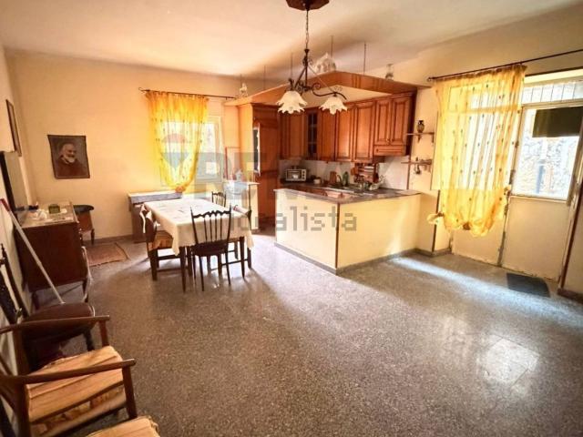 Villetta indipendente in vendita di 157 m² in Via Guidi, 2