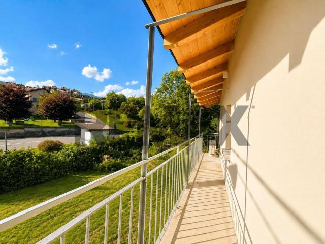 Villetta indipendente in vendita di 157 m² in Via R. Francioli, 36