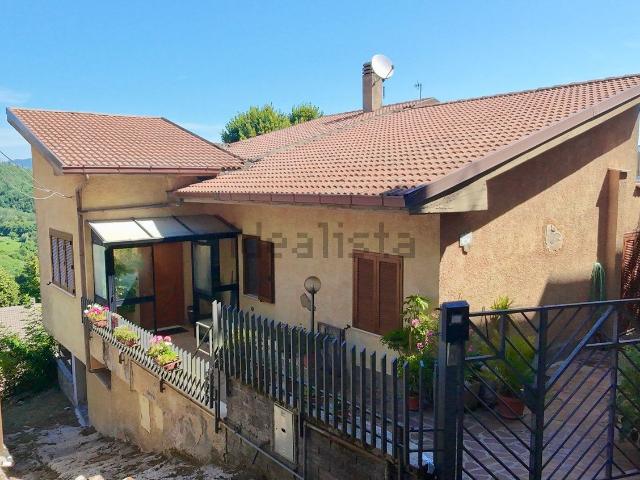 Villetta indipendente in vendita di 158 m² in Via Castellana