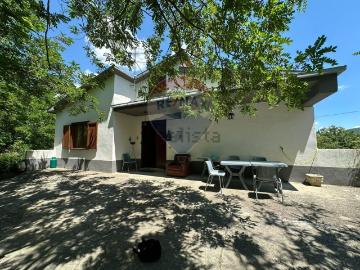 Villetta indipendente in vendita di 158 m² in Via Cerreto, 24