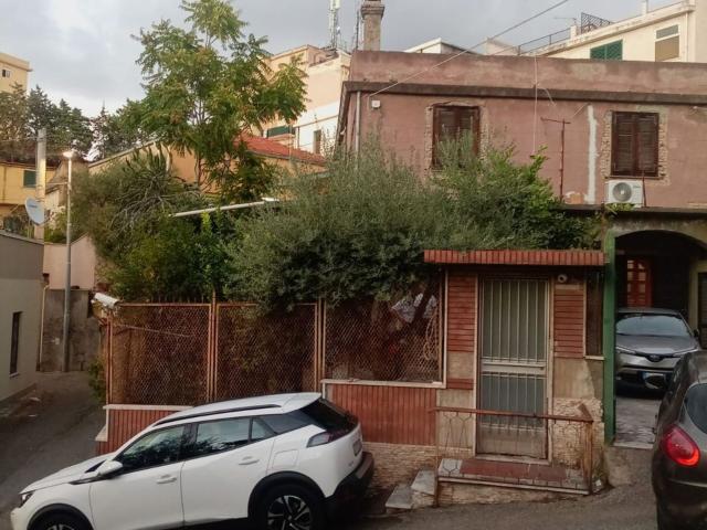 Villetta indipendente in vendita di 158 m² in Via A Rione G, 47