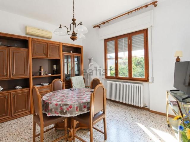 Villetta indipendente in vendita di 158 m² in Via B. Genovesi Sud