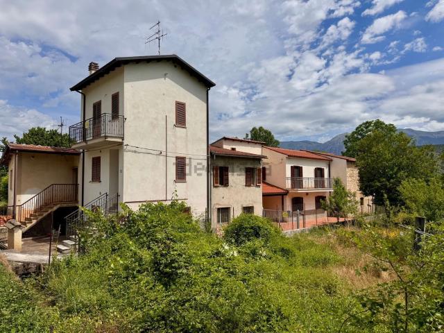 Villetta indipendente in vendita di 158 m² in Via Frascate, 15