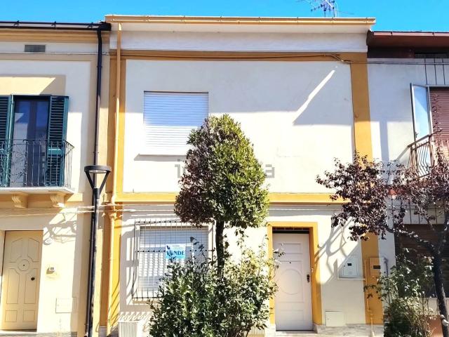 Villetta indipendente in vendita di 158 m² in Via Sangro, 71