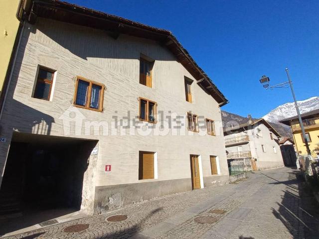 Villetta indipendente in vendita di 158 m² in Via Roma, 24