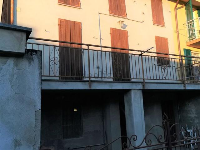 Villetta indipendente in vendita di 159 m² in Via Garibaldi, 9