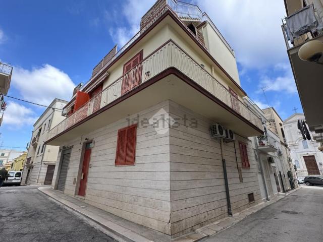 Villetta indipendente in vendita di 159 m² in Via Giosuè Carducci, 17