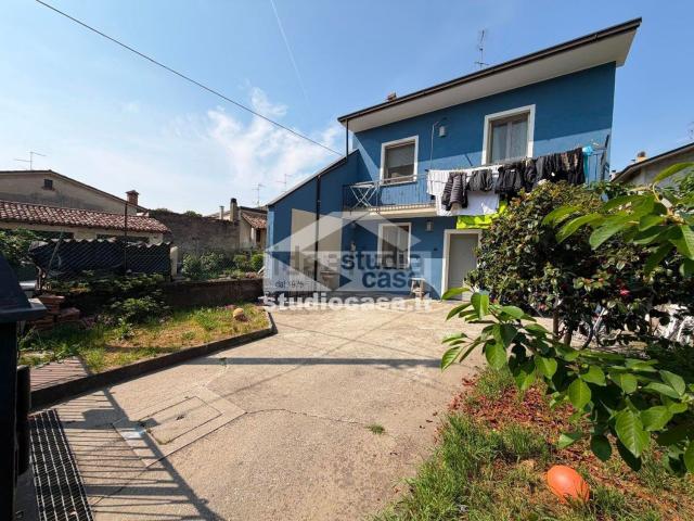 Villetta indipendente in vendita di 159 m² in Via Venezia