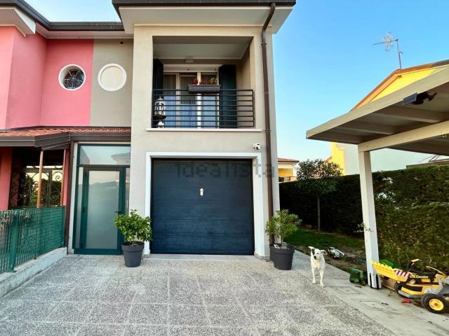 Villetta indipendente in vendita di 160 m²