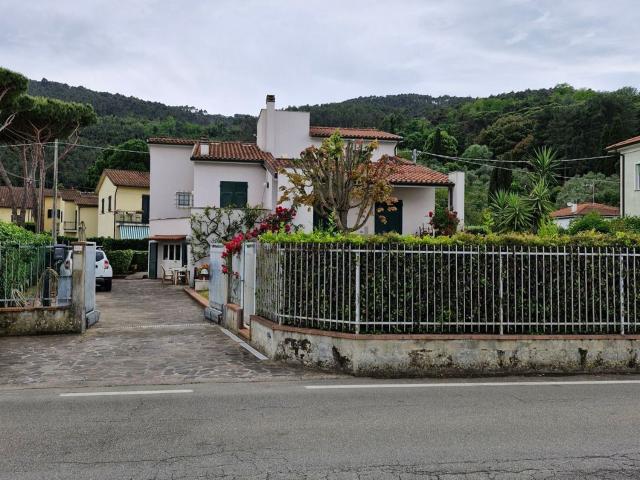 Villetta indipendente in vendita di 160 m² in Via C. A. Fabbricotti, 118