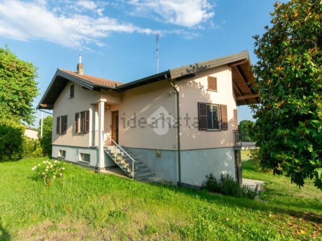 Villetta indipendente in vendita di 160 m² in Via Colma, 2