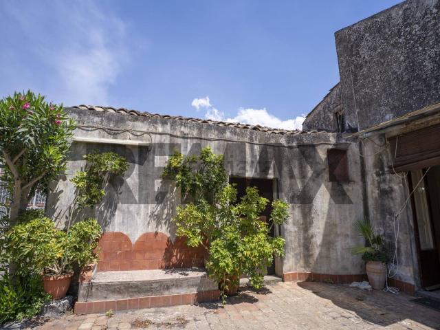 Villetta indipendente in vendita di 160 m² in Via Consoli, 26