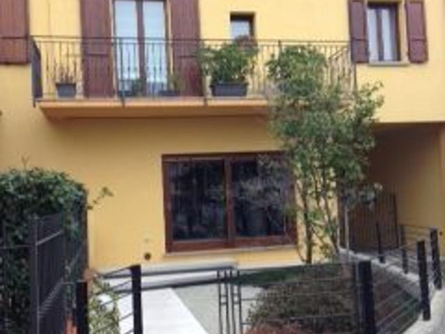 Villetta indipendente in vendita di 160 m² in Via Crema
