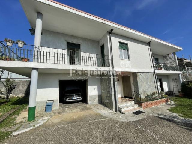Villetta indipendente in vendita di 160 m² in Via Adolfo Ghella, 77