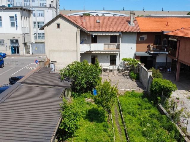 Villetta indipendente in vendita di 160 m² in Via Alessandria, 18