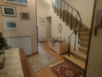 Villetta indipendente in vendita di 160 m² in Via Borgonuovo