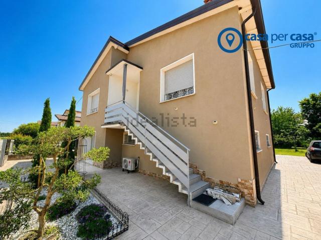 Villetta indipendente in vendita di 160 m² in Via G. di Vittorio