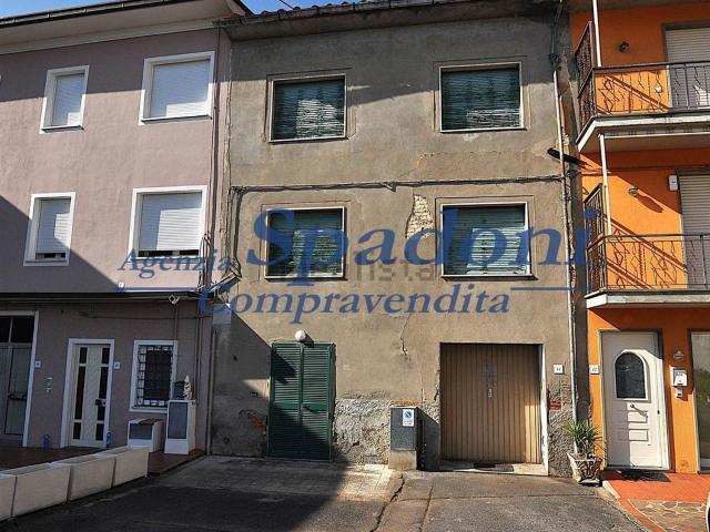 Villetta indipendente in vendita di 160 m² in Via Giuseppe Garibaldi, 16