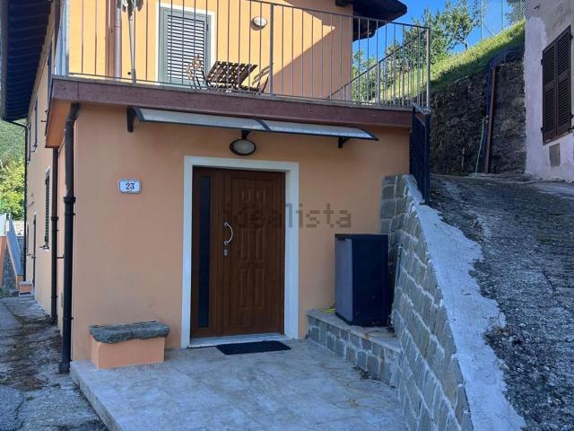 Villetta indipendente in vendita di 160 m² in Via Giacomo Puccini, 4