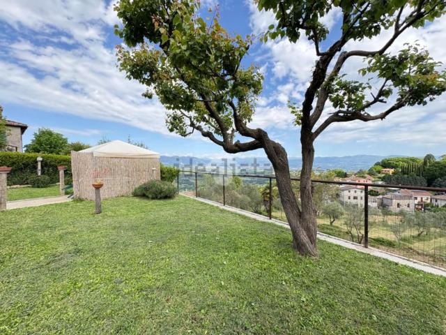 Villetta indipendente in vendita di 160 m² in Via del Pellegrino, 35