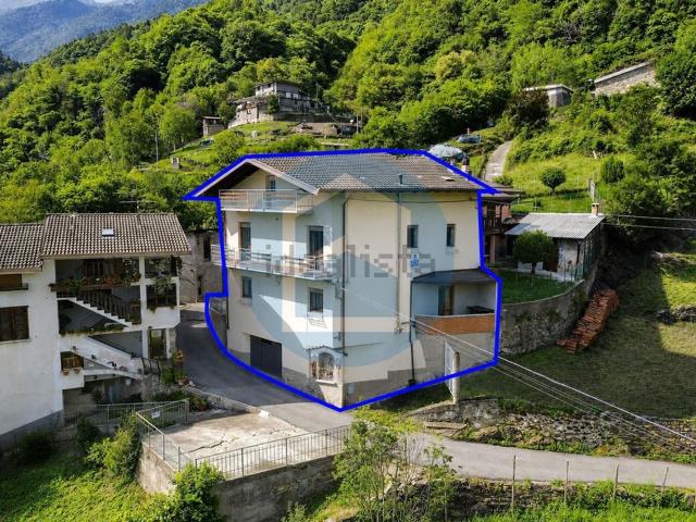 Villetta indipendente in vendita di 160 m² in Via dell&apos Oro