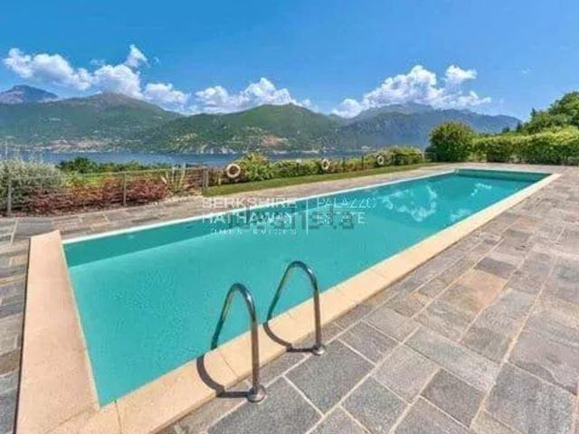 Villetta indipendente in vendita di 160 m² in Via delle Brughiere, 2