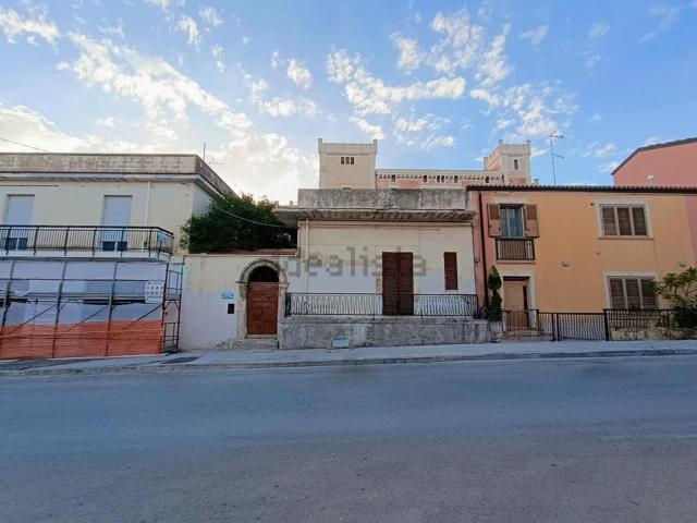 Villetta indipendente in vendita di 160 m² in Via Duca degli Abruzzi