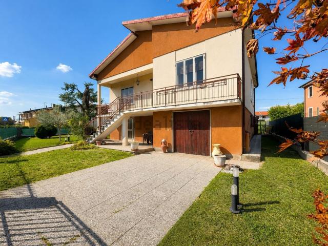 Villetta indipendente in vendita di 160 m² in Via Fossacan