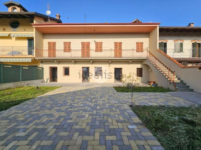 Villetta indipendente in vendita di 160 m² in Via IV Novembre, 42