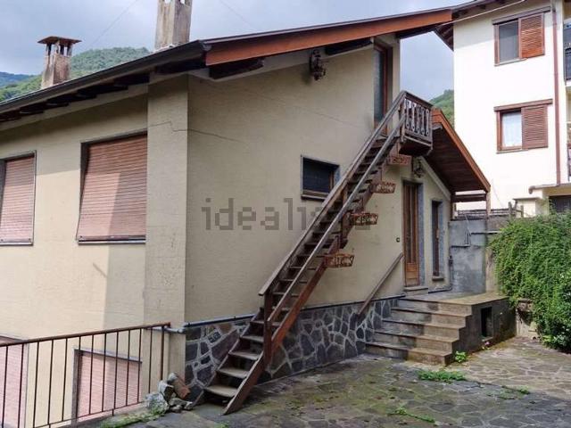 Villetta indipendente in vendita di 160 m² in Via Monsignor Garga, 2