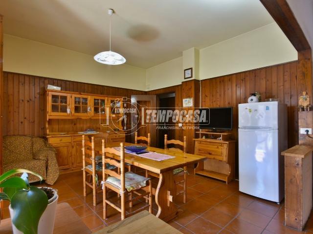 Villetta indipendente in vendita di 160 m² in Via Montecesa