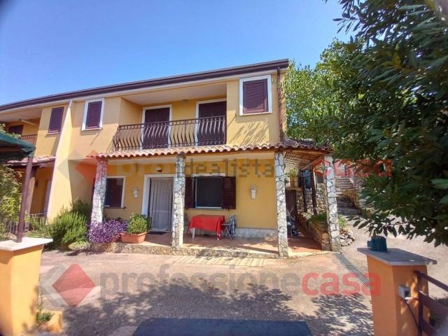 Villetta indipendente in vendita di 160 m² in Via Madonna degli Angeli