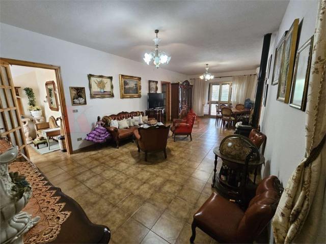 Villetta indipendente in vendita di 160 m² in Via Napoli, 6