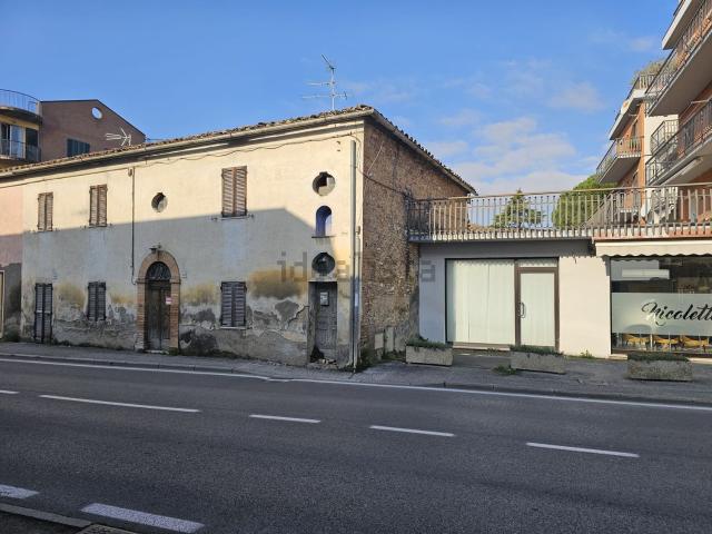 Villetta indipendente in vendita di 160 m² in Via Strozzacapponi, 168