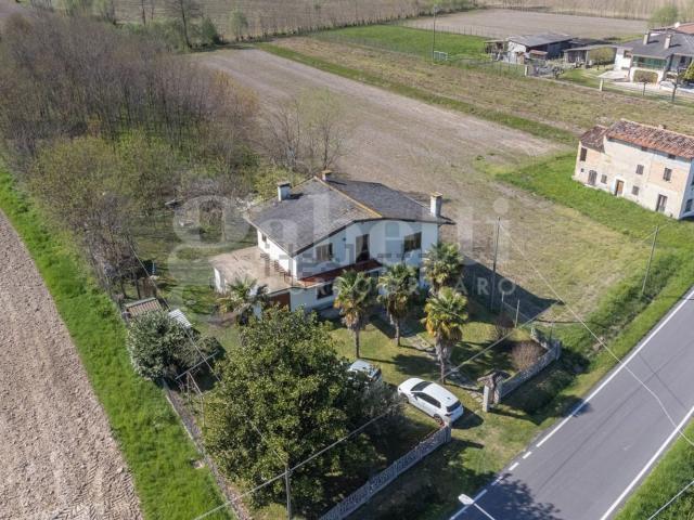 Villetta indipendente in vendita di 160 m² in Via Portogruaro, 18