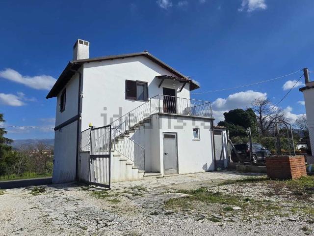 Villetta indipendente in vendita di 160 m² in Via Pedemontana