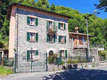 Villetta indipendente in vendita di 160 m² in Via Provinciale, 47