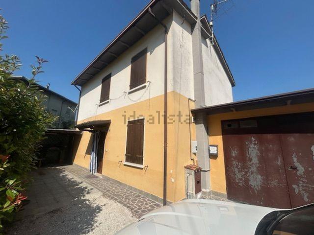 Villetta indipendente in vendita di 160 m² in Via roma