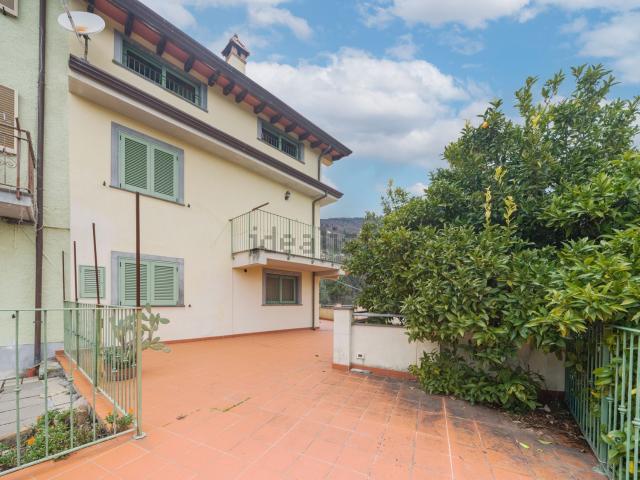 Villetta indipendente in vendita di 160 m² in Via Roma, 12