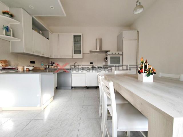 Villetta indipendente in vendita di 160 m² in Via Roma