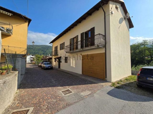Villetta indipendente in vendita di 160 m² in Via Roma, 36