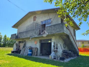 Villetta indipendente in vendita di 160 m² in Via Recanati, 56