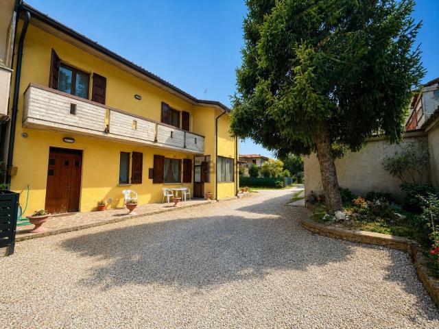 Villetta indipendente in vendita di 160 m² in Via Regina della Scala, 123