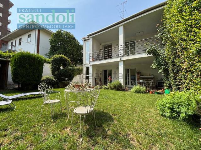 Villetta indipendente in vendita di 160 m² in Via Righi, 28