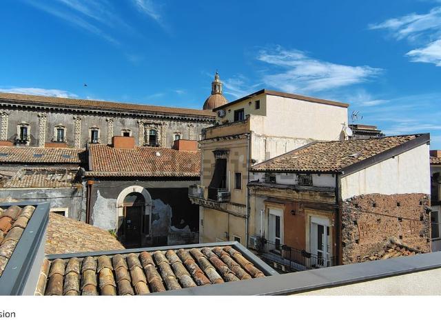Villetta indipendente in vendita di 160 m² in Via Teatro Greco