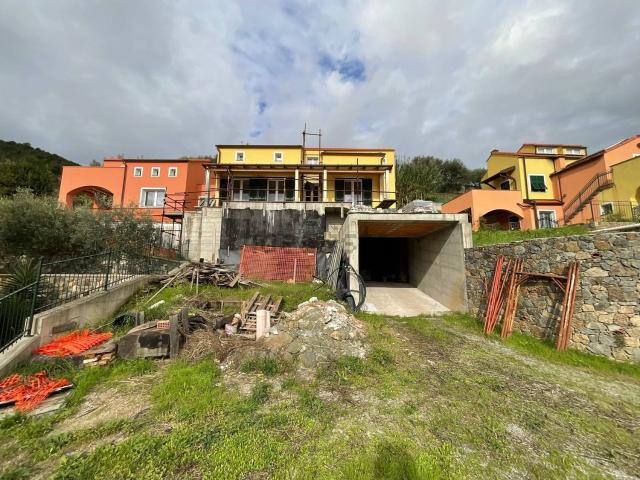 Villetta indipendente in vendita di 160 m² in Via Viarzo